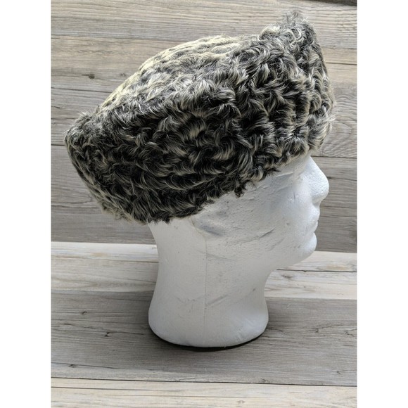 Vintage Curly Lamb Fur Pillbox Hat Gray White Black Small No Tags - Picture 4 of 8